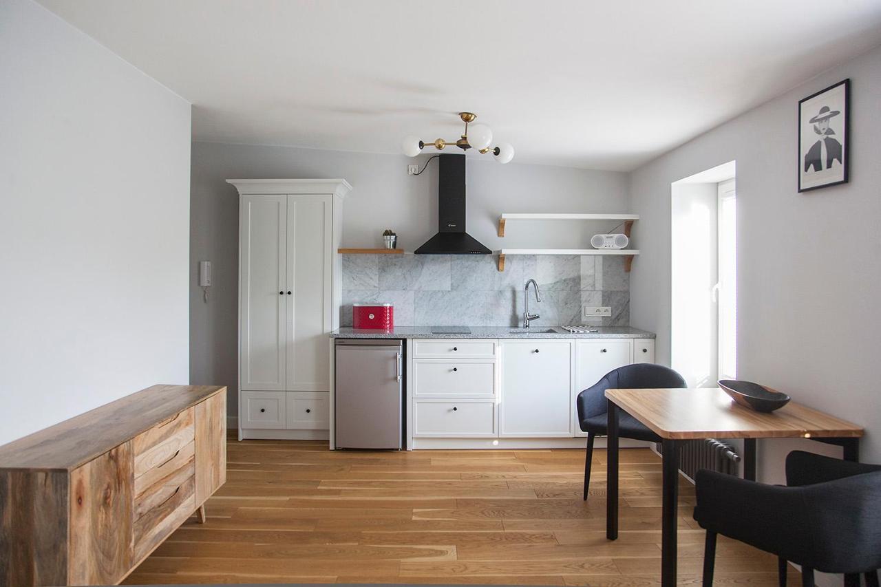 ורשה Stare Bielany Apartments מראה חיצוני תמונה